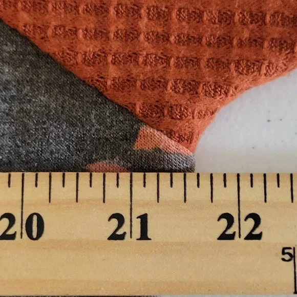 White Birch Gray Orange Top Women Sz M NWT - Picture 4 of 9